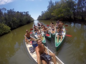 Kanotpaddling, ropeswing och lägereld